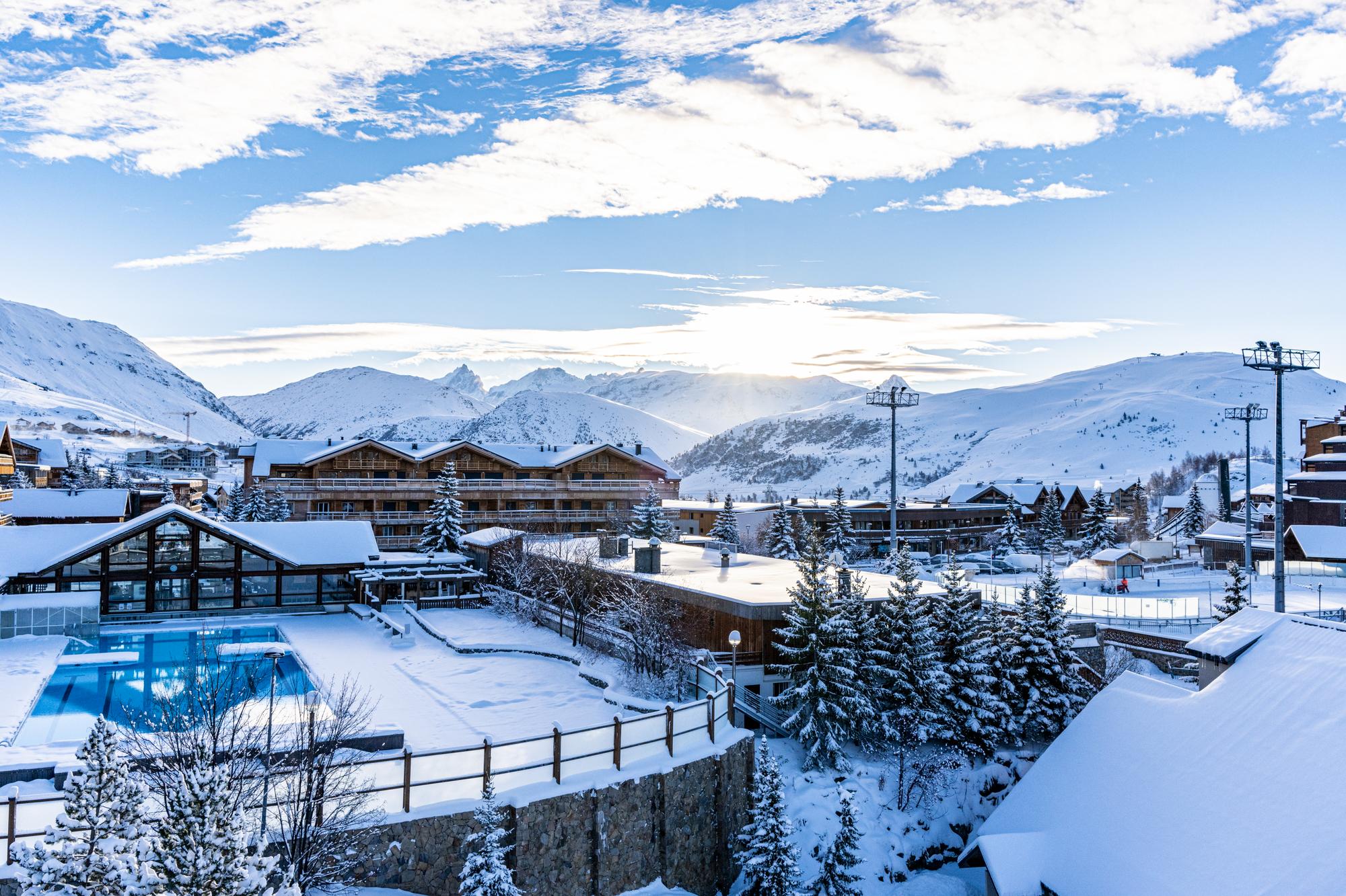 Piscine de plein air chauffée_Alpe d'Huez